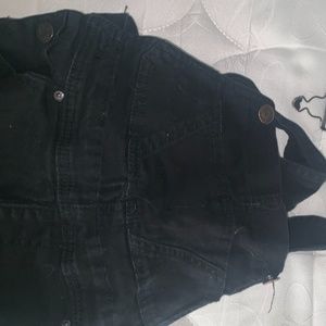 FASHION NOVA RIPPED BLACK SKINNY JEAN OVERALLS (S)